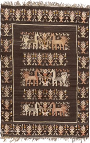 Hungarian Kilim carpet, Romania, circa 1930, 9'10" x 6'9", ref 02558