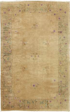 Chinese carpet, China, circa 1930, 21'1" x 13'6", ref 08003