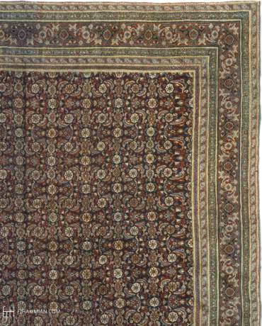 Agra carpet, India, circa 1900, 19'11" x 13'9", ref 09009