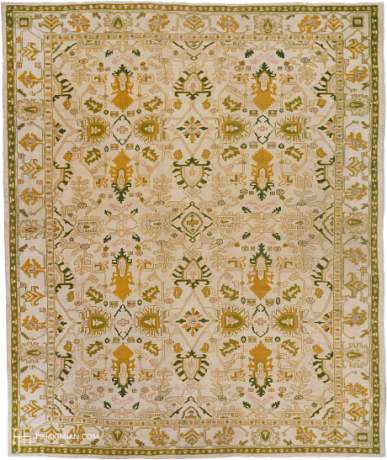 AMRITSAR carpet, India, circa 1900, 14'11" x 12'6", ref 09057