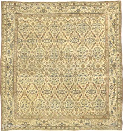 Agra carpet, India, circa 1900, 11'0" x 10'3", ref 09074