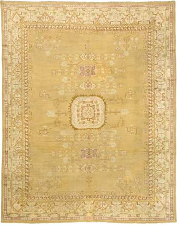 Amritsar carpet, India, circa 1890, 13'10" x 11'1", ref 09077