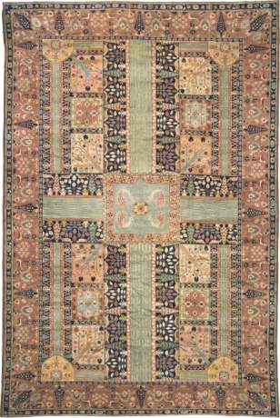Indo-Persian carpet, India, circa 1900, 18'5" x 12'2", ref 09086