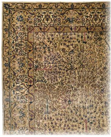 Indo-Persian carpet, India, Late 19th Century, 32'10" x 15'3", ref 09097