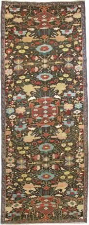 Seychour carpet, Caucasus, circa 1890, 9'7" x 3'9", ref 11218