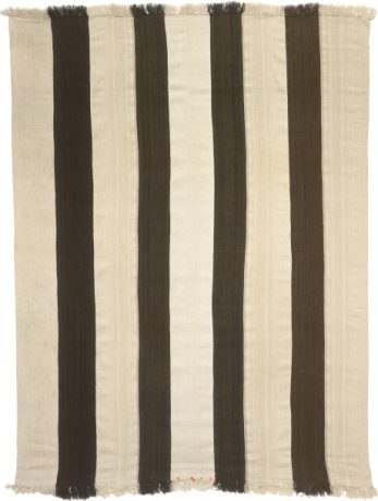 Persian Kilim carpet, Persia, circa 1940, 9'0" x 7'1", ref 23075