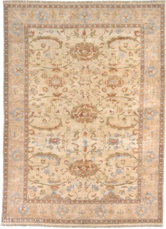 Three Flowers, Traditional carpet, ref Custom