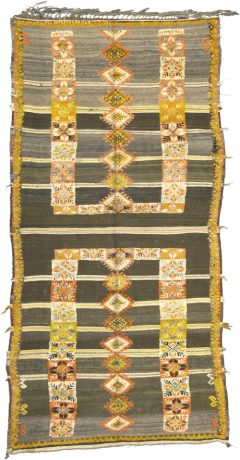 Berber carpet, Morocco, circa 1940, 9'4" x 4'6", ref 15049